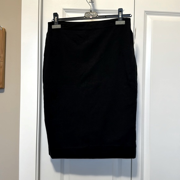 NEW Black stretch Pencil Tube Skirt Knee Length Cotton from Simons - Picture 1 of 5